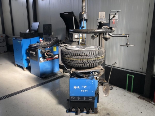 Auto srvis-moma vulkanizer